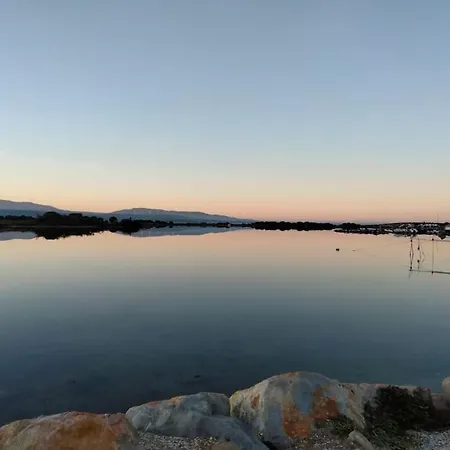Hébergement de vacances La Casote Du Pecheur Bord D'etang 9 Personnes Clim *